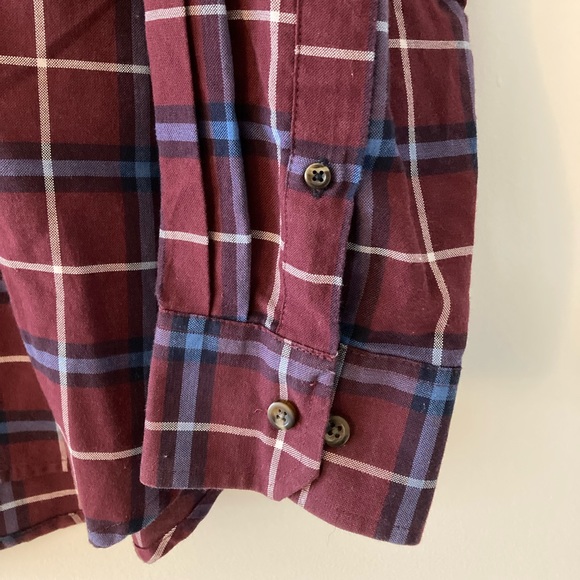 IZOD Button Shirt Mens Size Large Burgundy Blue Plaid Long Sleeve Collared - Picture 4 of 8